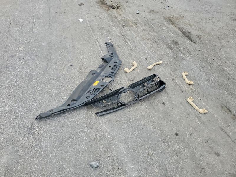 2015 Toyota Highlander მანქანა იყიდება აუქციონზე, vin: 5TDKKRFH6FS045096, აუქციონის ნომერი: 64226446