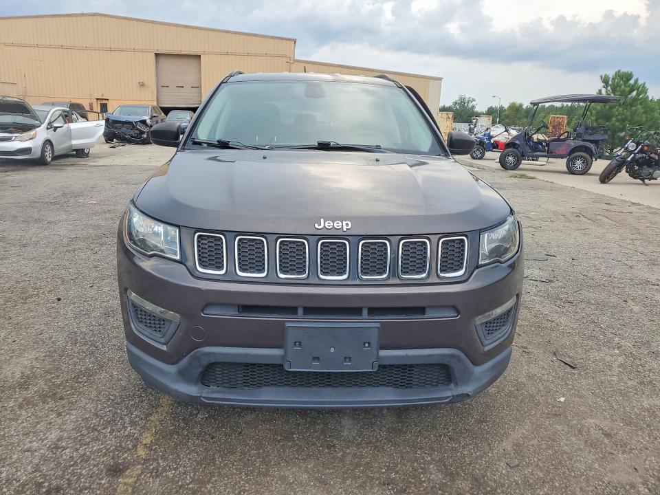 66057816 :رقم المزاد ، 3C4NJCAB7JT255043 vin ، 2018 Jeep Compass مزاد بيع