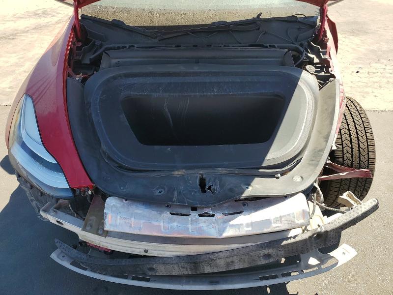 63668486 :رقم المزاد ، 5YJYGDEE5MF298000 vin ، 2021 Tesla Model Y مزاد بيع