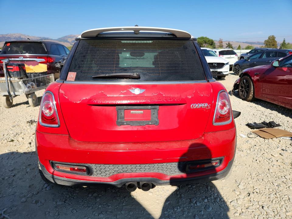 63381786 :رقم المزاد ، WMWSV3C56BTY10900 vin ، 2011 Mini Cooper مزاد بيع