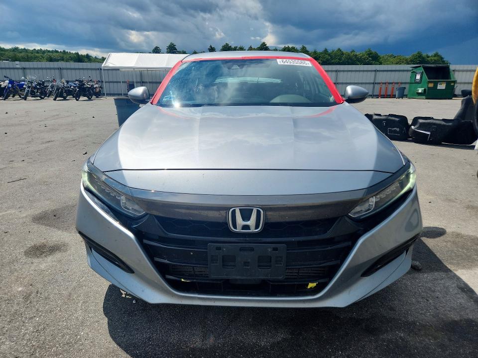 2018 Honda Accord მანქანა იყიდება აუქციონზე, vin: 1HGCV1F30JA061643, აუქციონის ნომერი: 64535586