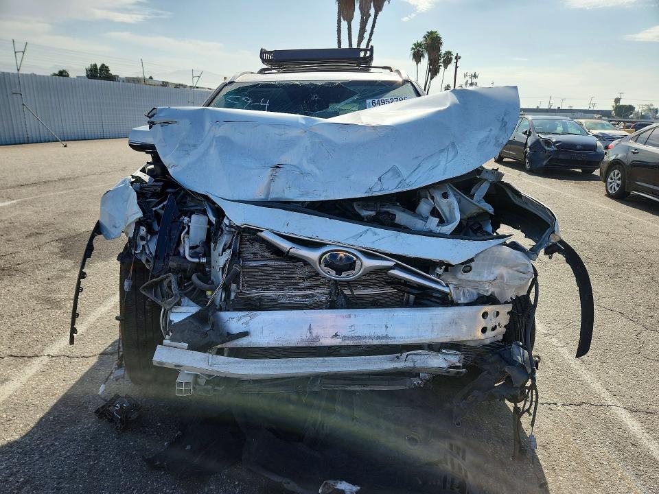 64952796 :رقم المزاد ، 5TDHBRCH5NS545747 vin ، 2022 Toyota Highlander Hybrid مزاد بيع