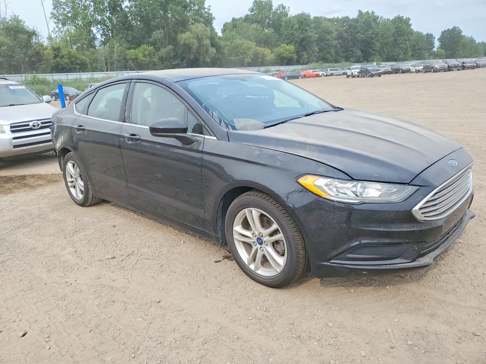 64974456 :رقم المزاد ، 3FA6P0H78JR266686 vin ، 2018 Ford Fusion مزاد بيع