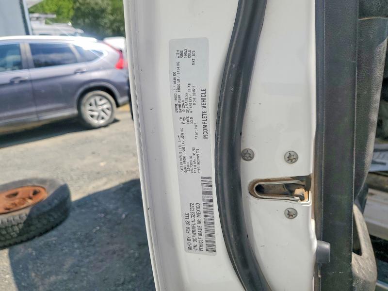 64915836 :رقم المزاد ، 3C7WRNFL1LG237372 vin ، 2020 Ram 5500 مزاد بيع