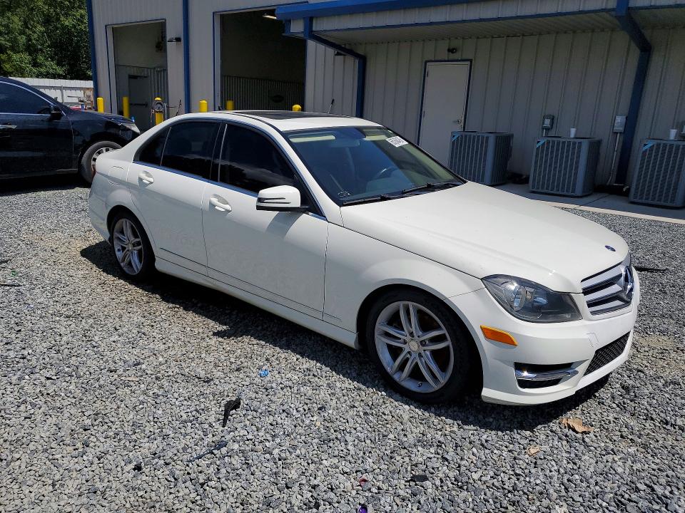 Продаж на аукціоні авто 2012 Mercedes-benz C, vin: WDDGF8BB7CR212751, номер лоту: 65368436