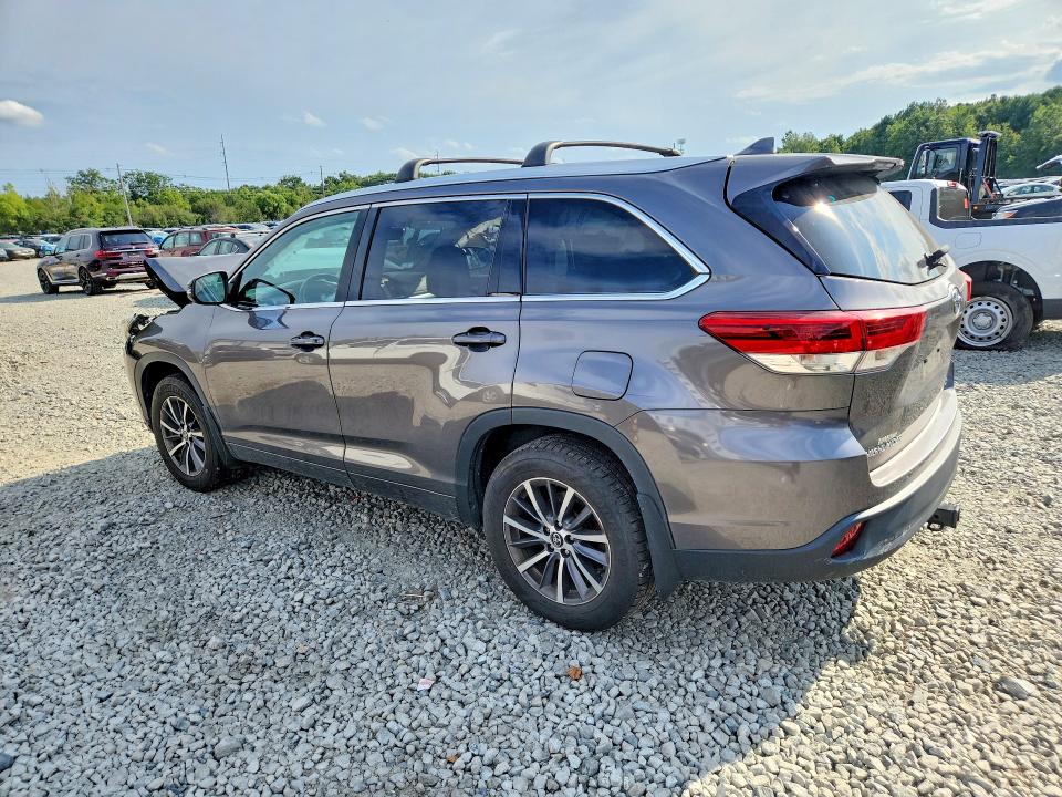 2018 Toyota Highlander მანქანა იყიდება აუქციონზე, vin: 5TDJZRFH6JS554170, აუქციონის ნომერი: 67002096