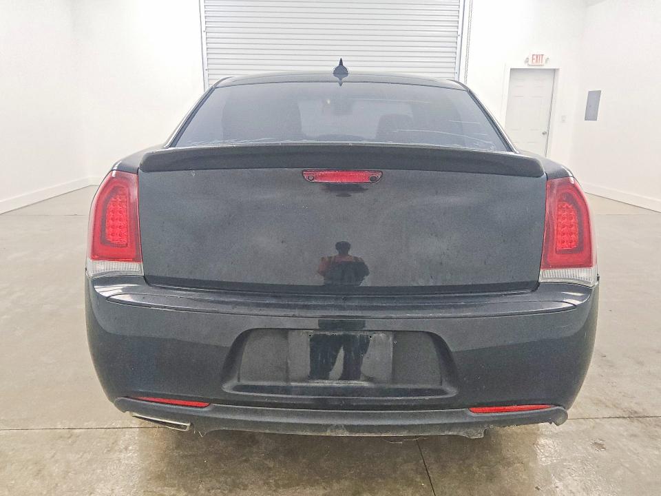 Aukcja sprzedaży 2019 Chrysler 300, vin: 2C3CCABG8KH533639, numer aukcji: 64084776