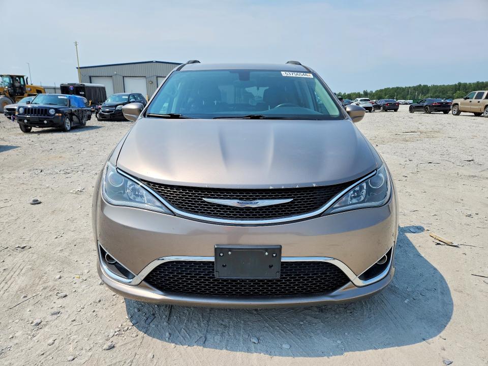Продажа на аукционе авто 2017 Chrysler Pacifica, vin: 2C4RC1BG8HR608106, номер лота: 63756546