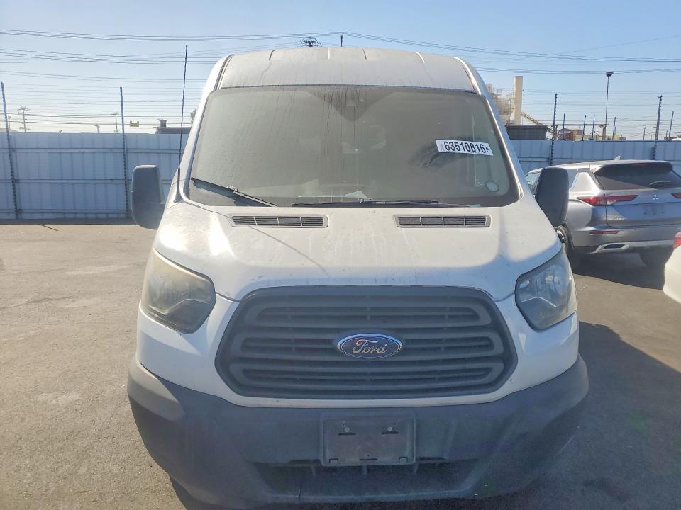 63510816 :رقم المزاد ، 1FTYE1CM1JKB47510 vin ، 2018 Ford Transit مزاد بيع