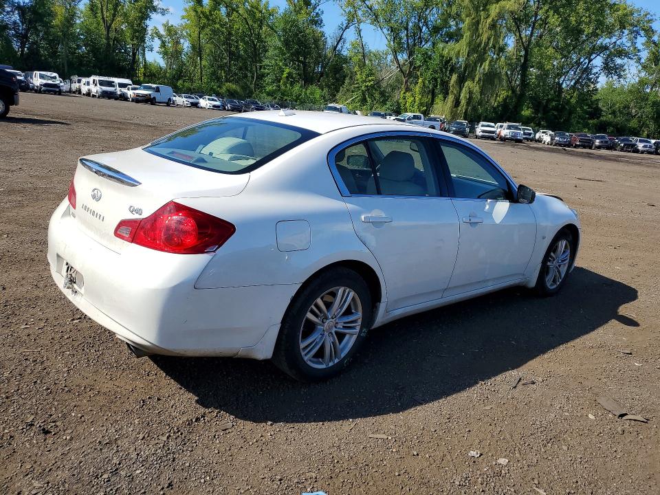 2015 Infiniti Q40 მანქანა იყიდება აუქციონზე, vin: JN1CV6AR2FM521451, აუქციონის ნომერი: 66195936
