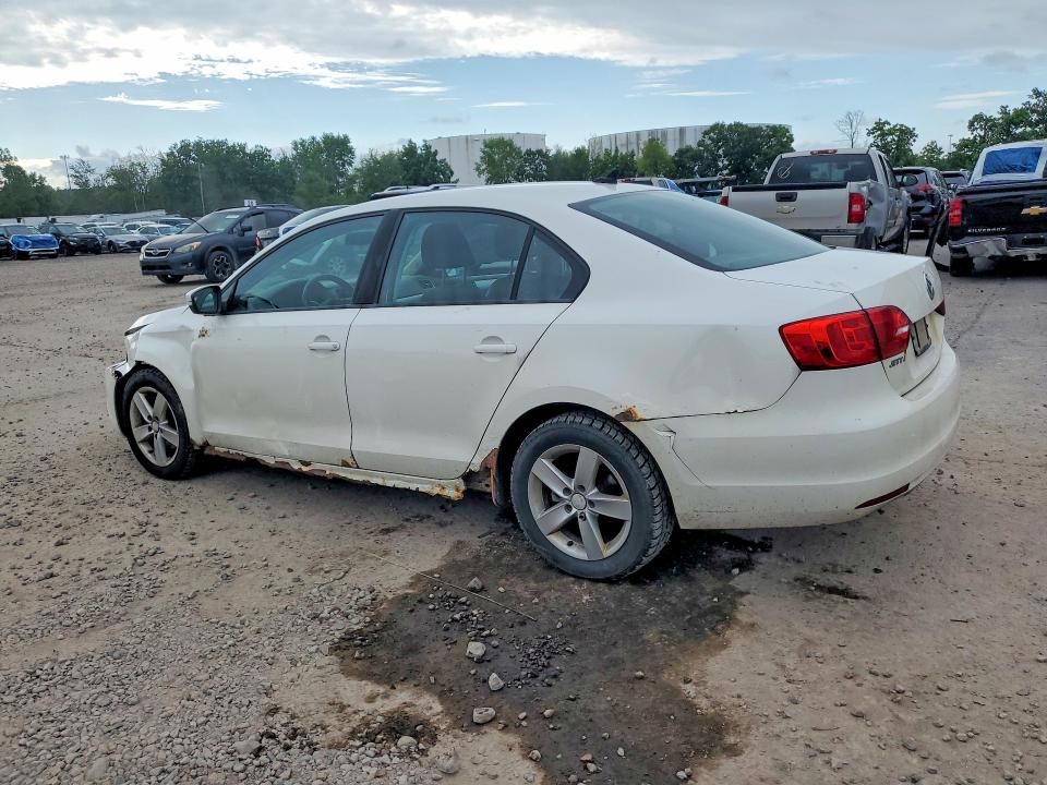 2011 Volkswagen Jetta მანქანა იყიდება აუქციონზე, vin: 3VW3L7AJXBM047490, აუქციონის ნომერი: 63790206