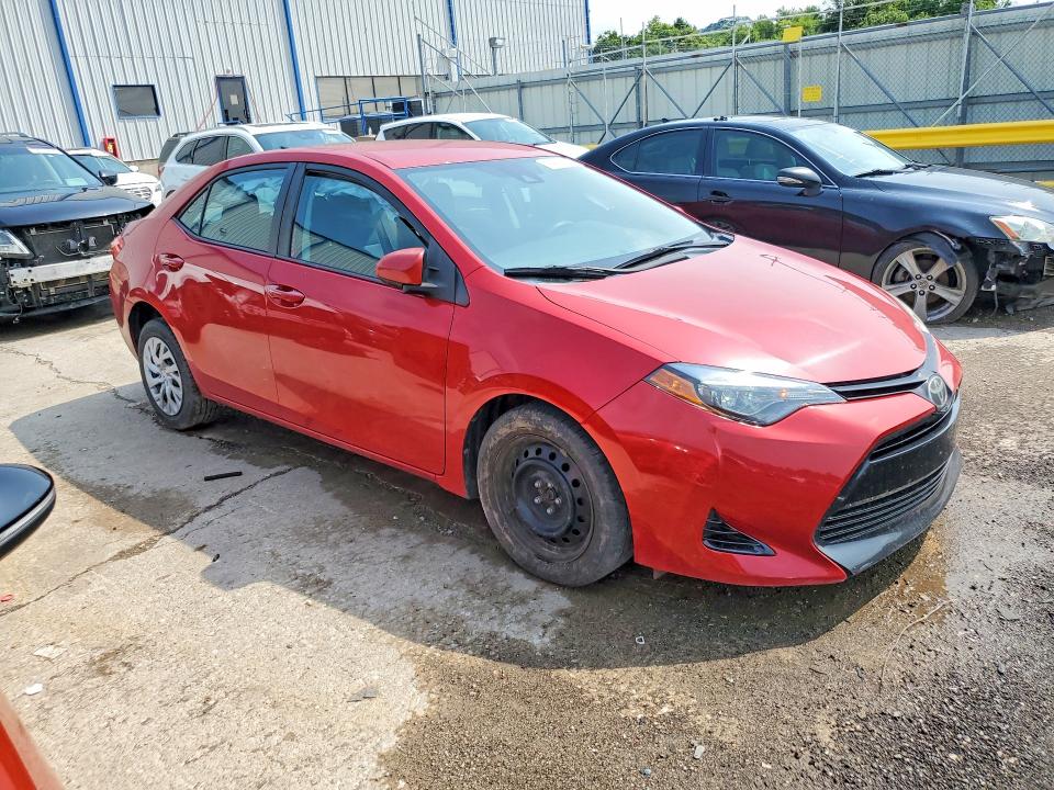 64303636 :رقم المزاد ، 2T1BURHE5HC878087 vin ، 2017 Toyota Corolla مزاد بيع