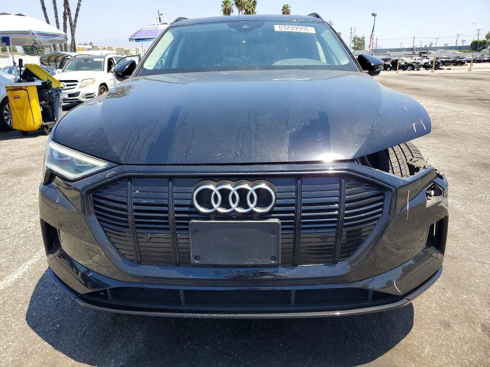 2021 Audi E-tron მანქანა იყიდება აუქციონზე, vin: WA1AAAGE1MB022022, აუქციონის ნომერი: 63209996