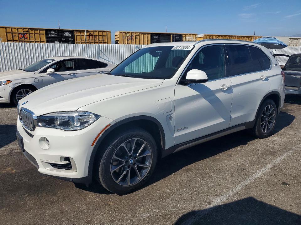 63915696 :رقم المزاد ، 5UXKT0C50J0W00573 vin ، 2018 Bmw X5 مزاد بيع