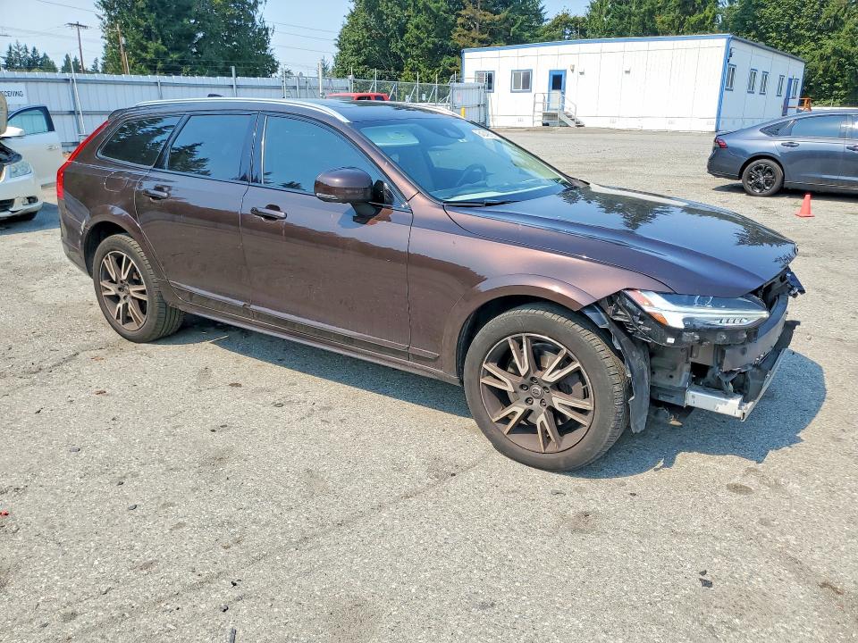 Продаж на аукціоні авто 2017 Volvo V90 Cross Country, vin: YV4A22NL3H1001661, номер лоту: 64249826