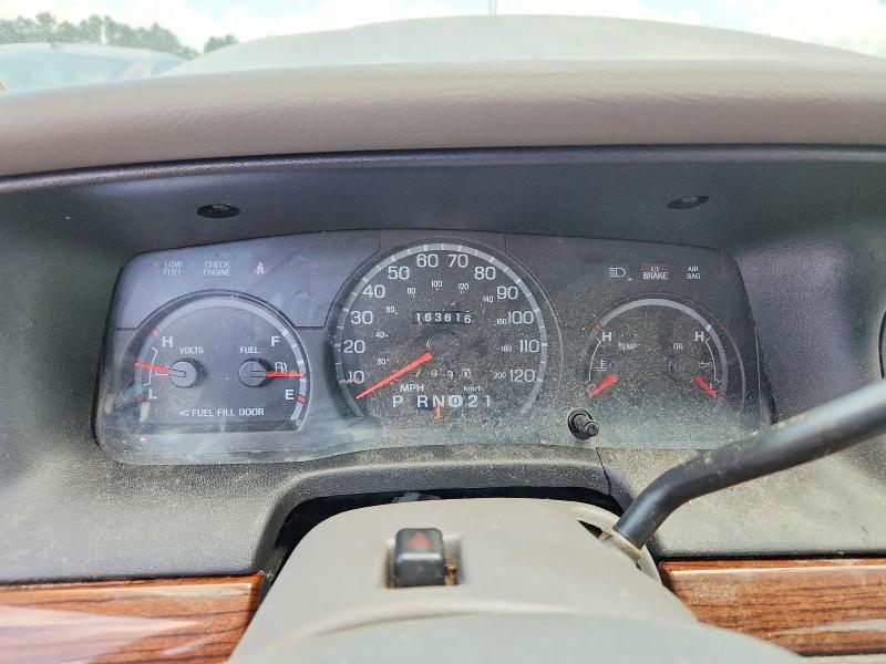 Продажа на аукционе авто 2001 Ford Crown Victoria, vin: 2FAFP73W21X124942, номер лота: 63546176