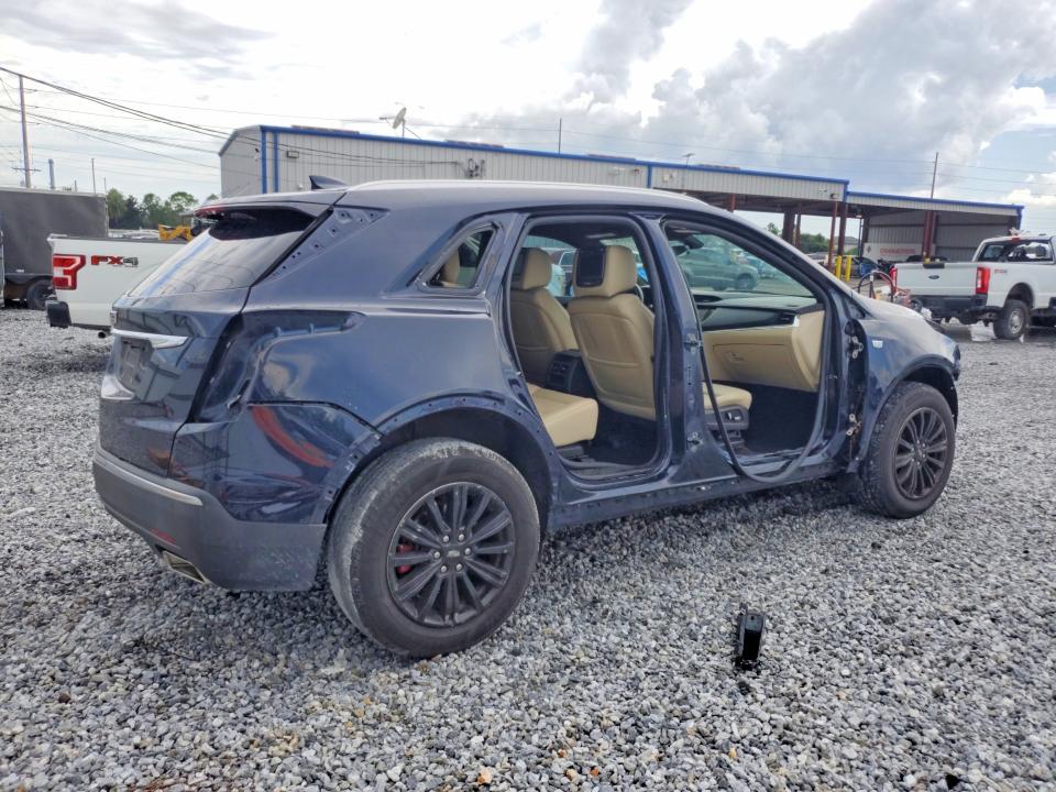 64677176 :رقم المزاد ، 1GYKNARS1HZ207406 vin ، 2017 Cadillac Xt5 مزاد بيع