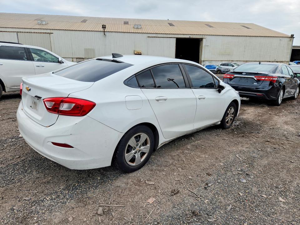 66842336 :رقم المزاد ، 1G1BC5SM3G7245592 vin ، 2016 Chevrolet Cruze مزاد بيع