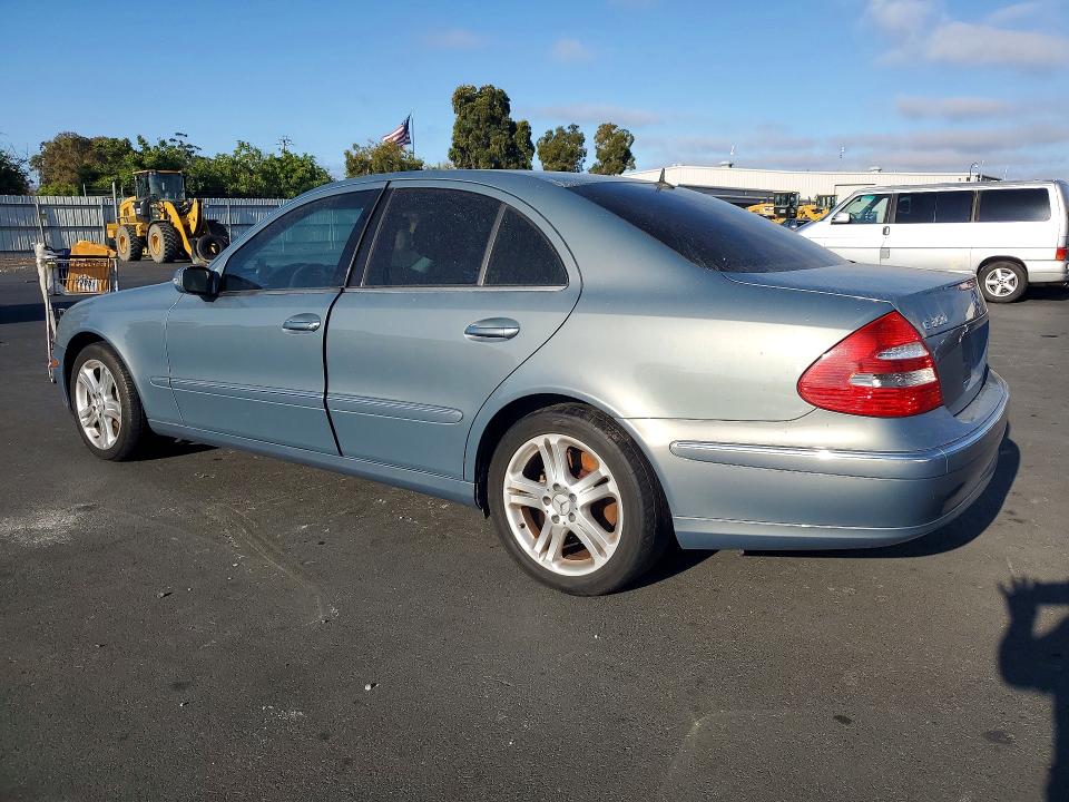 63803276 :رقم المزاد ، WDBUF56J06A863928 vin ، 2006 Mercedes-benz E مزاد بيع