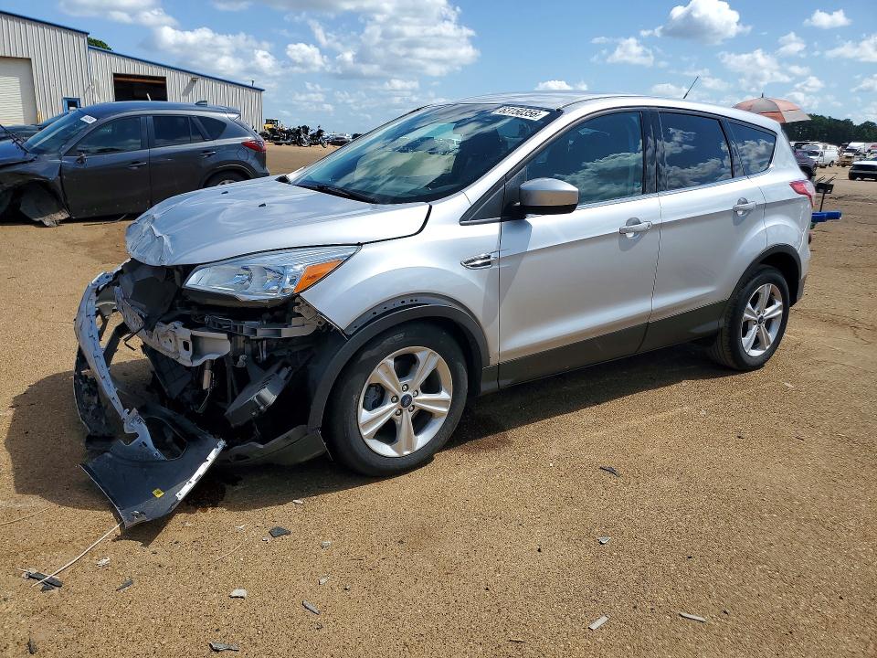 2015 Ford Escape მანქანა იყიდება აუქციონზე, vin: 1FMCU0G72FUA35723, აუქციონის ნომერი: 63150356