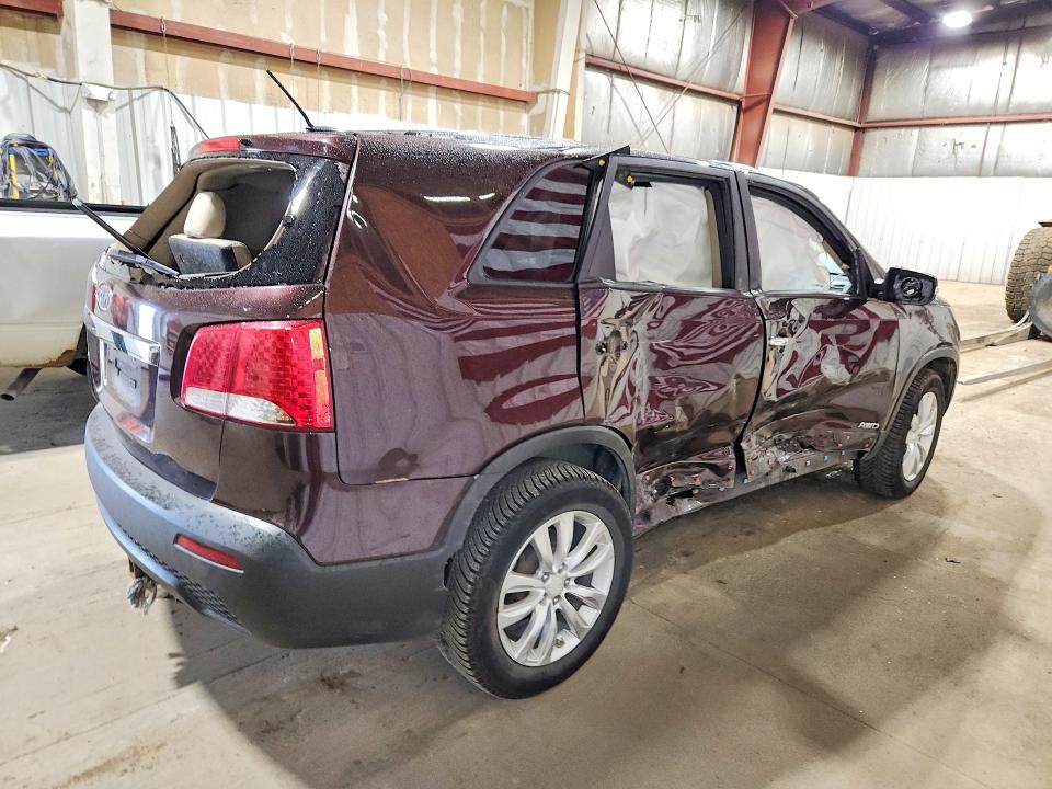 63921936 :رقم المزاد ، 5XYKTDA21BG046022 vin ، 2011 Kia Sorento مزاد بيع