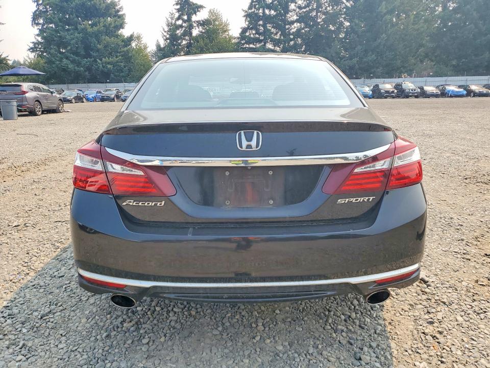 Продажа на аукционе авто 2017 Honda Accord, vin: 1HGCR2F57HA112822, номер лота: 63556176