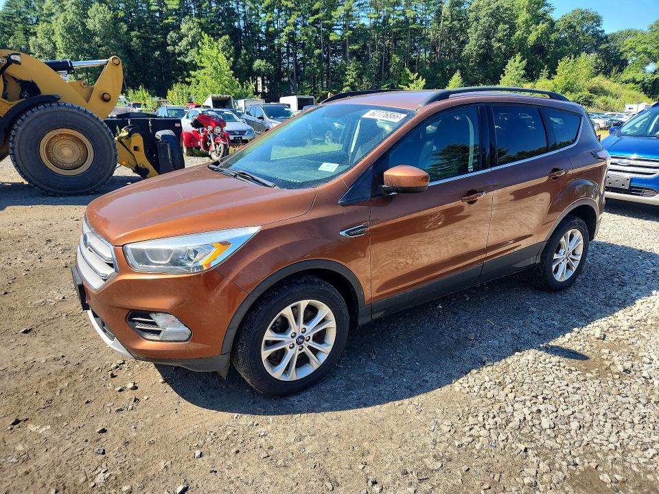 2017 Ford Escape მანქანა იყიდება აუქციონზე, vin: 1FMCU9GD6HUC03831, აუქციონის ნომერი: 62776866