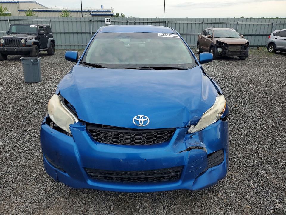 64440706 :رقم المزاد ، 2T1KE4EEXAC038901 vin ، 2010 Toyota Matrix مزاد بيع