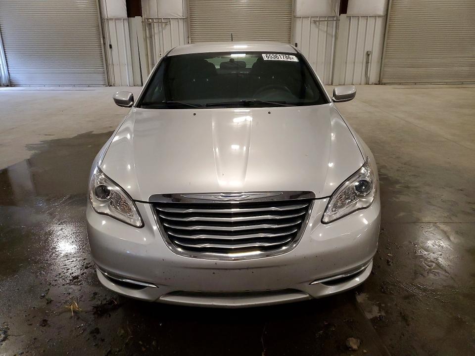 65361786 :رقم المزاد ، 1C3CCBAB9CN126854 vin ، 2012 Chrysler 200 مزاد بيع