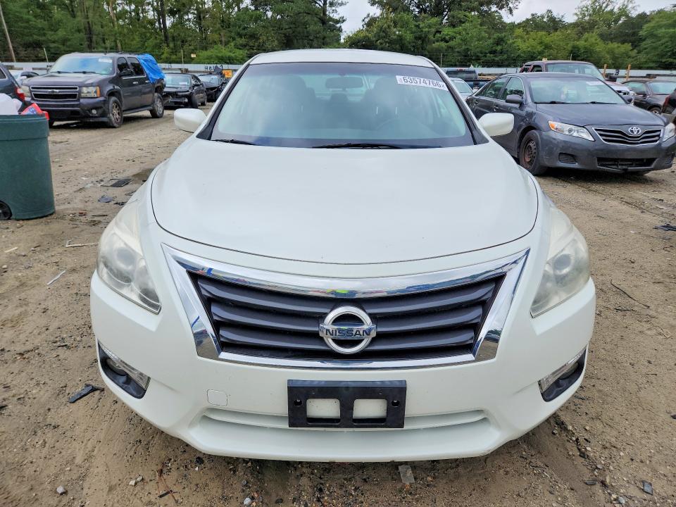 2015 Nissan Altima მანქანა იყიდება აუქციონზე, vin: 1N4AL3AP7FC197299, აუქციონის ნომერი: 63574766