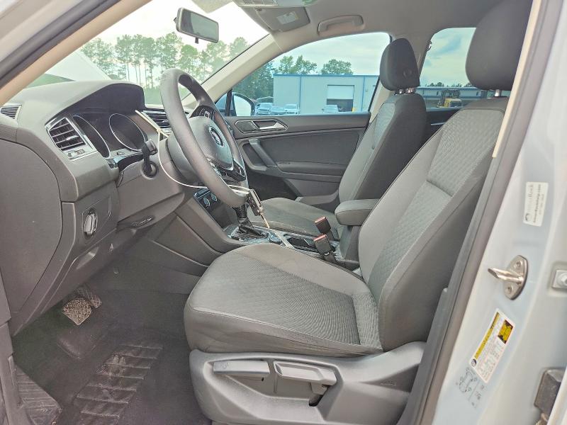 Продаж на аукціоні авто 2018 Volkswagen Tiguan, vin: 3VV0B7AX6JM105611, номер лоту: 63810936