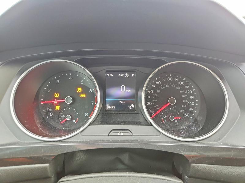 64624636 :رقم المزاد ، 3VV3B7AX4JM001020 vin ، 2018 Volkswagen Tiguan مزاد بيع