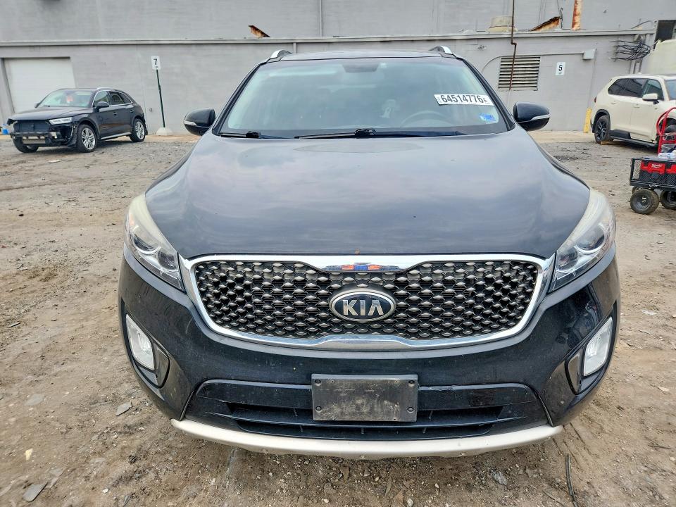 64514776 :رقم المزاد ، 5XYPKDA50JG416989 vin ، 2018 Kia Sorento مزاد بيع