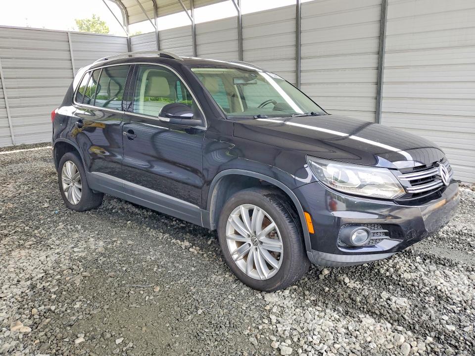 64813566 :رقم المزاد ، WVGBV7AX5GW508627 vin ، 2016 Volkswagen Tiguan مزاد بيع