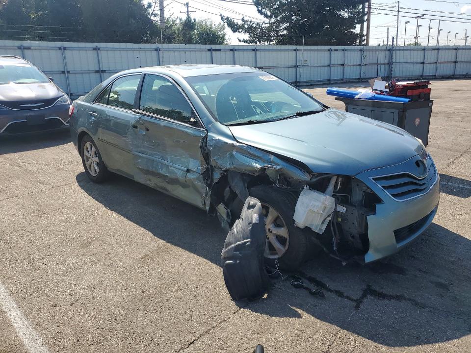 67092056 :رقم المزاد ، 4T4BF3EKXAR057093 vin ، 2010 Toyota Camry مزاد بيع