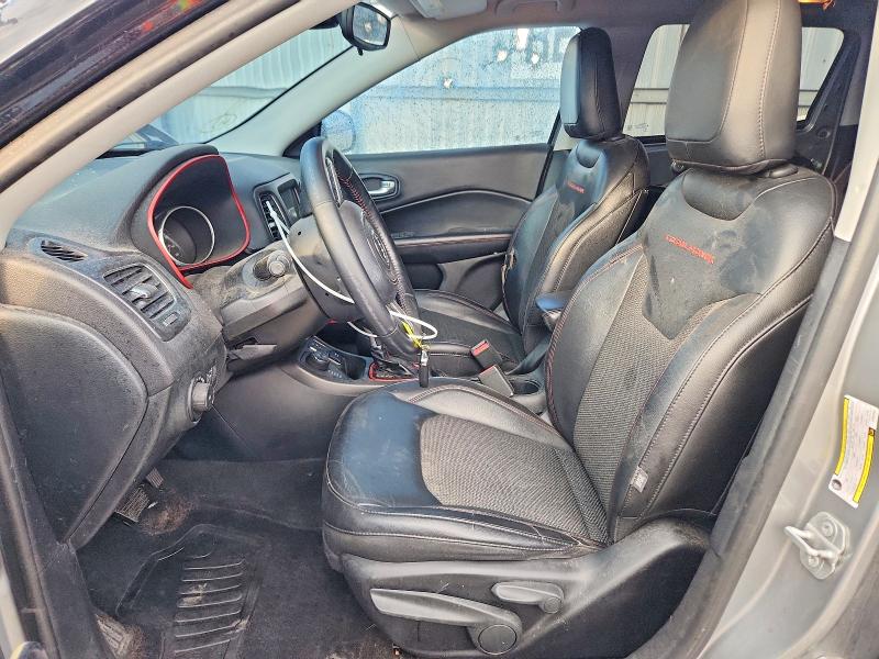 65496836 :رقم المزاد ، 3C4NJDDB9JT207349 vin ، 2018 Jeep Compass مزاد بيع