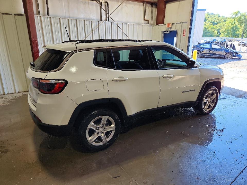 63235076 :رقم المزاد ، 3C4NJDBN7PT523001 vin ، 2023 Jeep Compass مزاد بيع