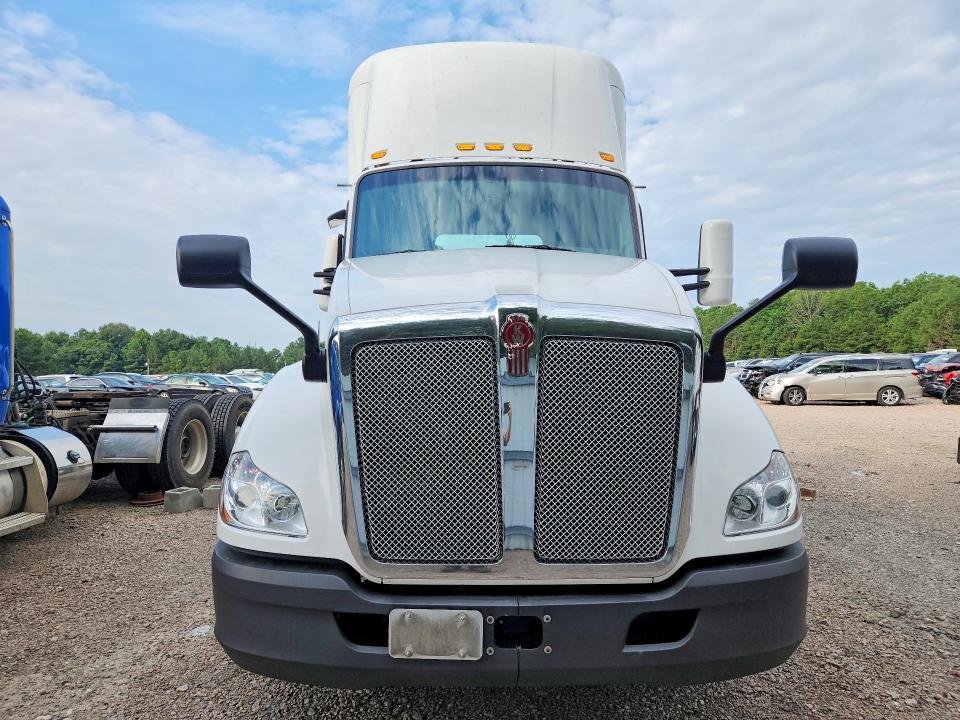 61968616 :رقم المزاد ، 1XKYA48X0JJ204290 vin ، 2018 Kenworth T680 مزاد بيع