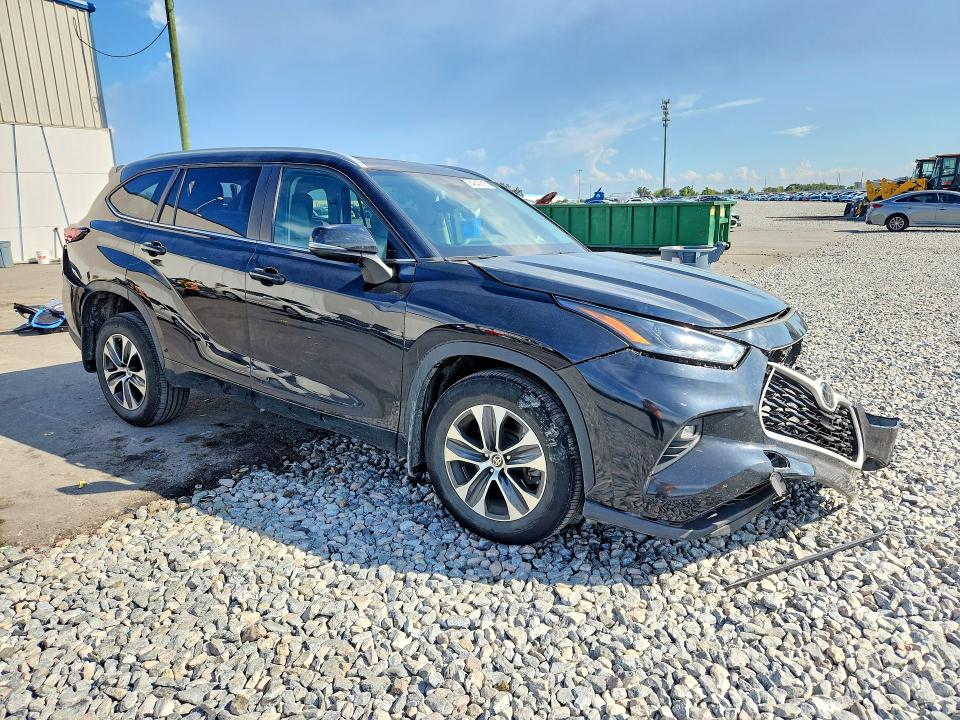 Продаж на аукціоні авто 2024 Toyota Highlander, vin: 5TDKDRBH5RS555847, номер лоту: 64843816