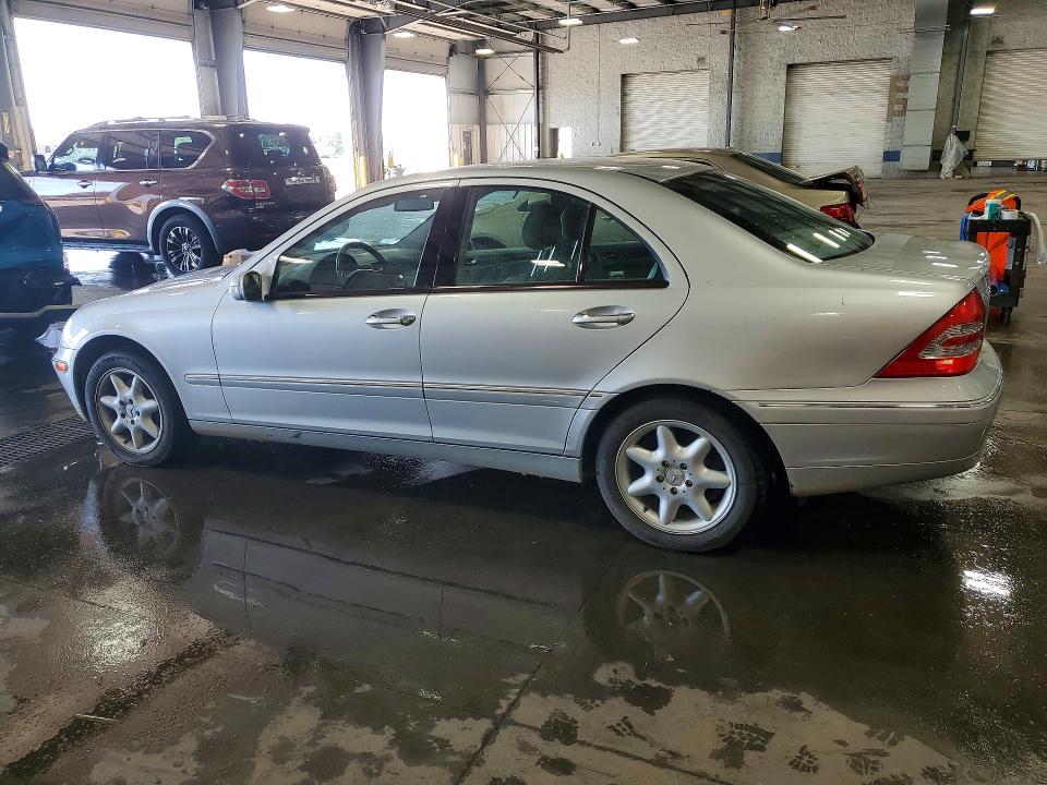 2003 Mercedes-benz C მანქანა იყიდება აუქციონზე, vin: WDBRF64J43F325732, აუქციონის ნომერი: 66990026