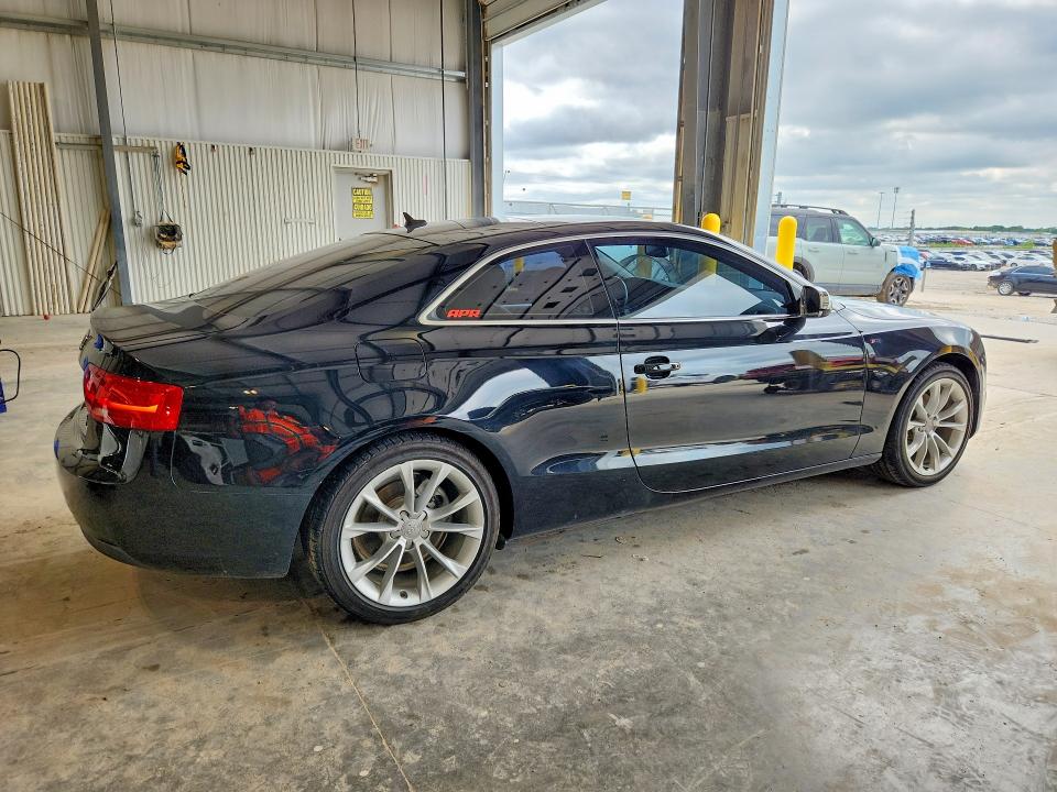 63843706 :رقم المزاد ، WAUCFAFR4DA077801 vin ، 2013 Audi A5 مزاد بيع