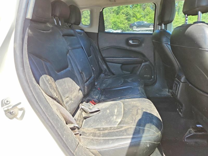 66266546 :رقم المزاد ، 3C4NJCCB4JT406420 vin ، 2018 Jeep Compass مزاد بيع