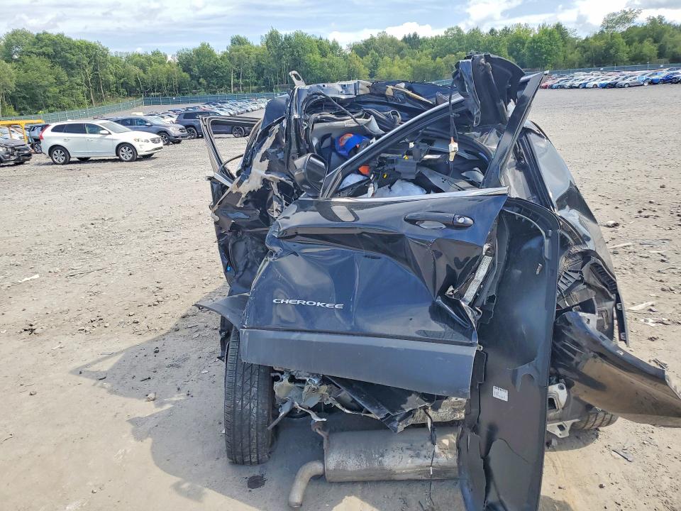 Продаж на аукціоні авто 2020 Jeep Cherokee, vin: 1C4PJMLBXLD641590, номер лоту: 65120076