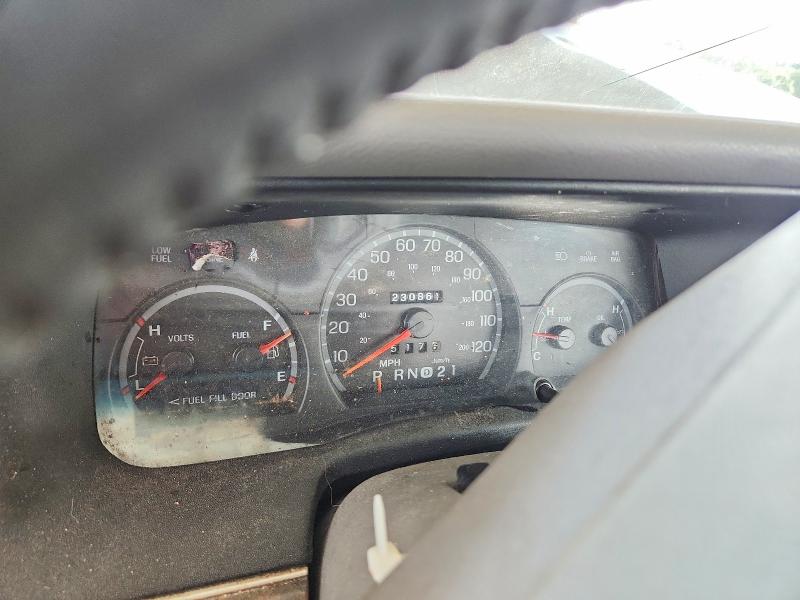 66929256 :رقم المزاد ، 2FAFP74W6YX149531 vin ، 2000 Ford Crown Victoria مزاد بيع