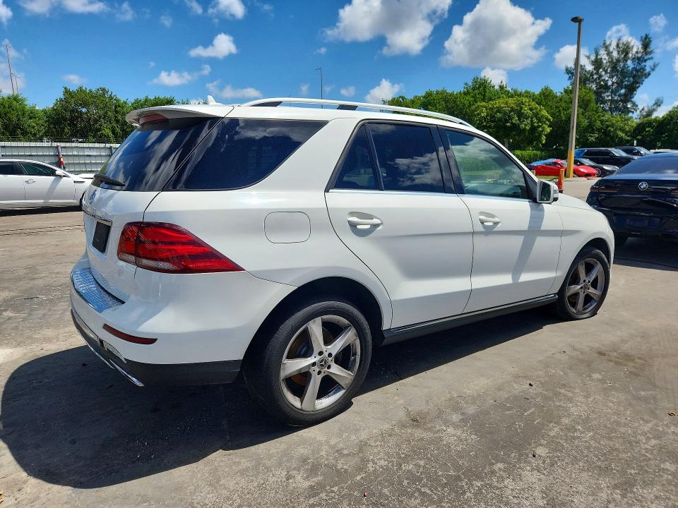 64115556 :رقم المزاد ، 4JGDA5JB2HA905479 vin ، 2017 Mercedes-benz Gle مزاد بيع