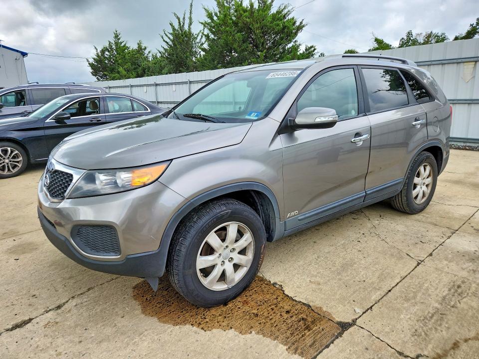 2013 Kia Sorento მანქანა იყიდება აუქციონზე, vin: 5XYKTDA25DG348772, აუქციონის ნომერი: 65446286