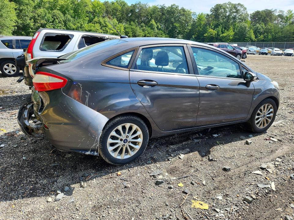 63030106 :رقم المزاد ، 3FADP4BJ2JM104410 vin ، 2018 Ford Fiesta مزاد بيع