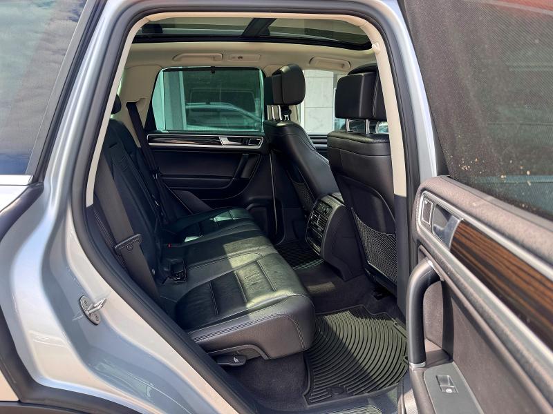 Продаж на аукціоні авто 2017 Volkswagen Touareg, vin: WVGGF7BP8HD001557, номер лоту: 65160976