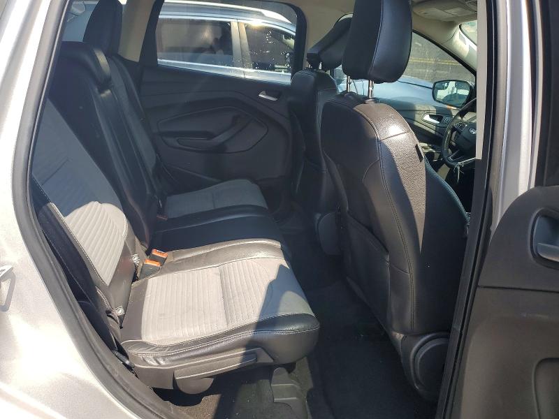63909236 :رقم المزاد ، 1FMCU0GD2KUA80788 vin ، 2019 Ford Escape مزاد بيع