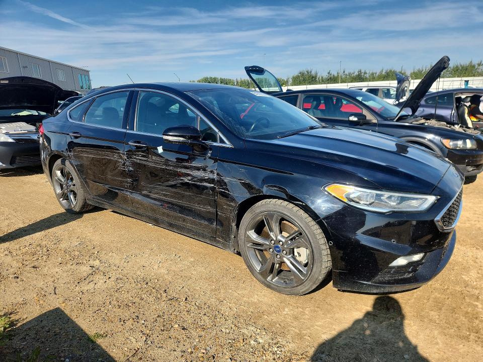 64310736 :رقم المزاد ، 3FA6P0VP0HR255681 vin ، 2017 Ford Fusion مزاد بيع